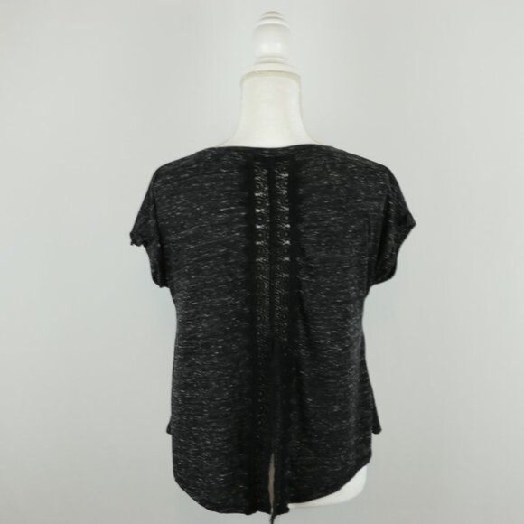 Hollister Juniors XS Black White Graphic Scoop Neck Vented Short Sleeve Tee - Picture 4 of 7